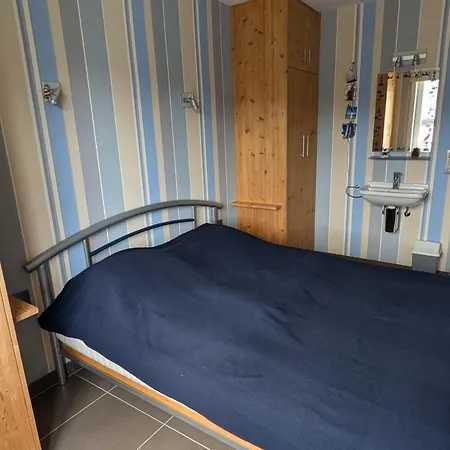 Christina - Familial Avec Parking Prive, Nieuwpoort-bad *