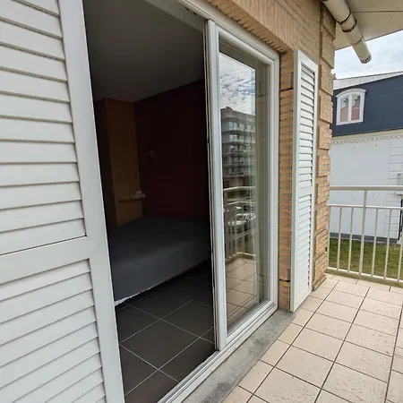 Christina - Familial Avec Parking Prive, Nieuwpoort-bad דירה