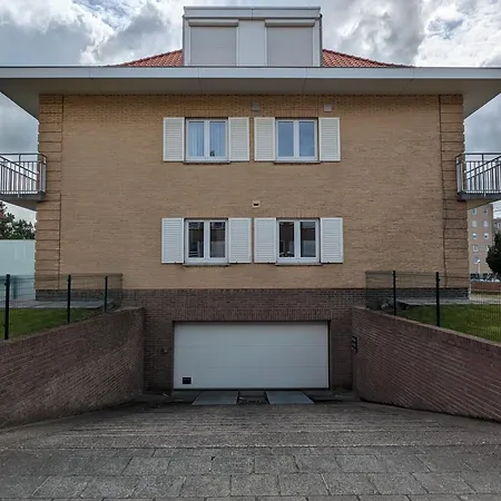Christina - Familial Avec Parking Prive, Nieuwpoort-bad דירה *